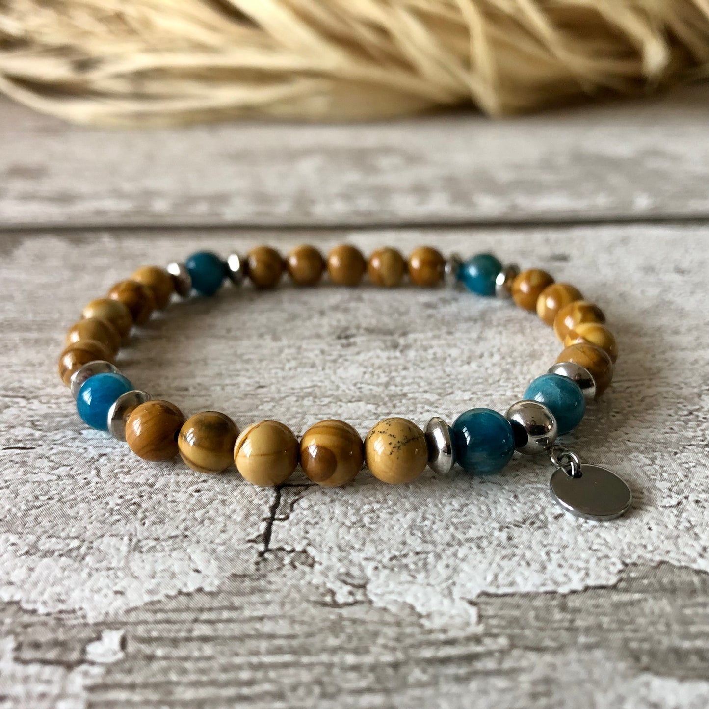 Wood Lace - Apatite ‘compass’ bracelet