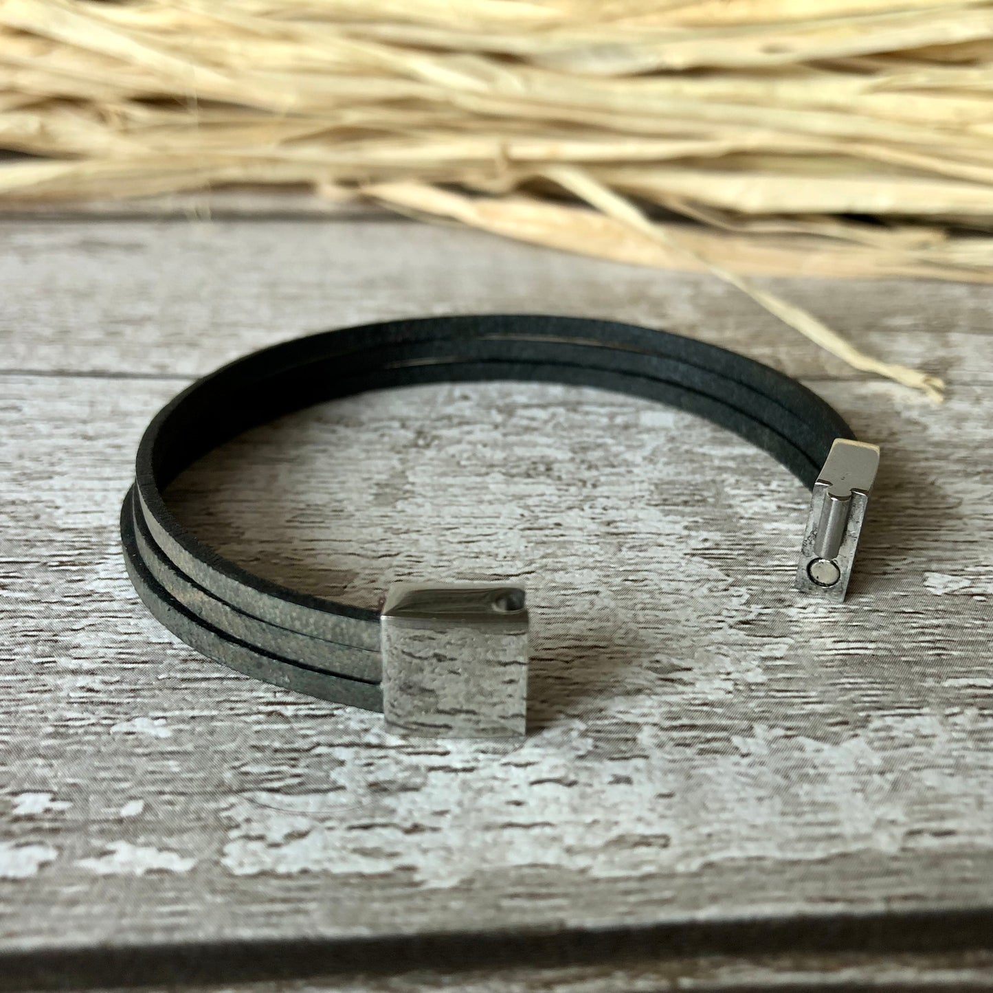 Washed black 3 Strands leather bracelet