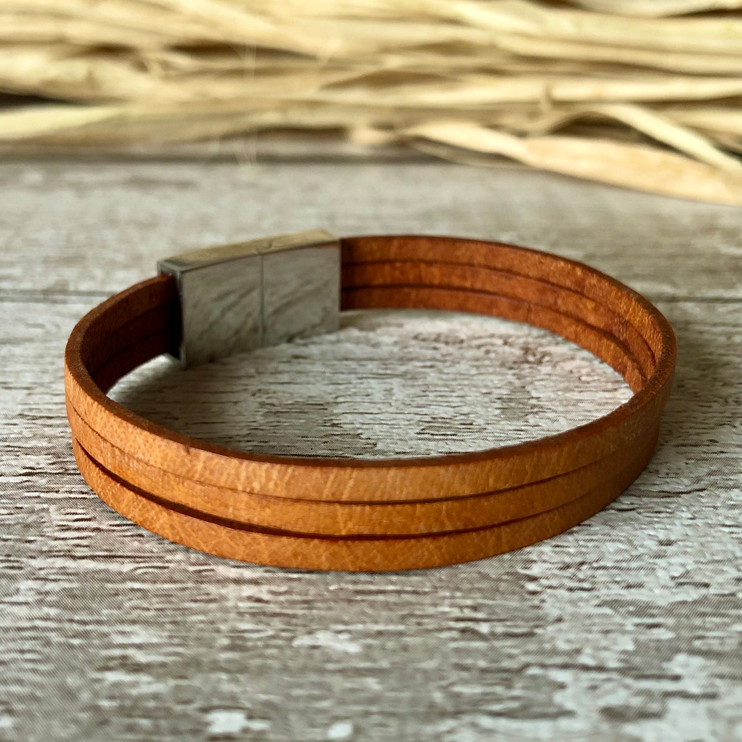 Windsor Tan 3 Strands leather bracelet