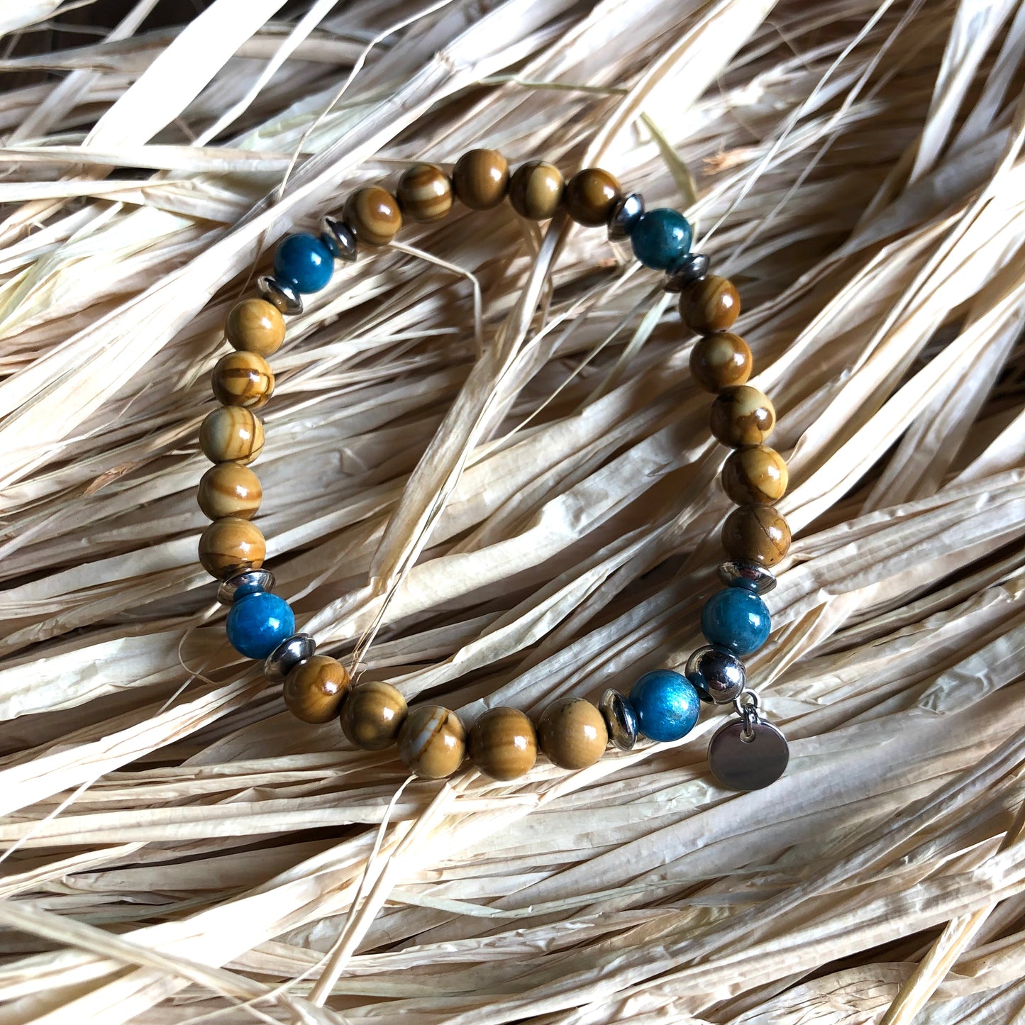 Wood Lace - Apatite ‘compass’ bracelet