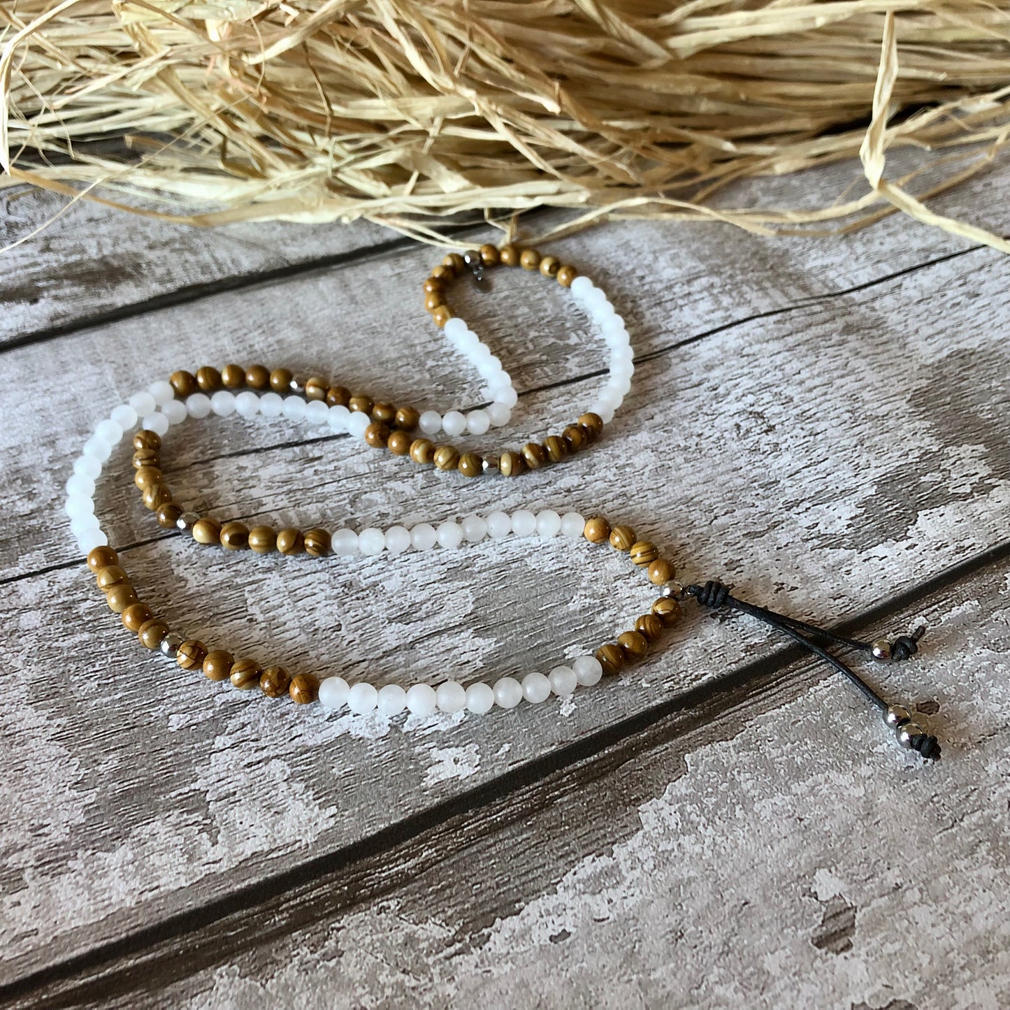 White Agate - Wood Lace beaded necklace